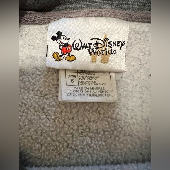 SOLD Vintage Disney World Grey Embroidered Sweatshirt - size Small - Picture 5 of 12